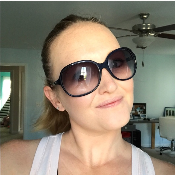 Authentic Chloe Blue Framed Sunglasses - Picture 8 of 8